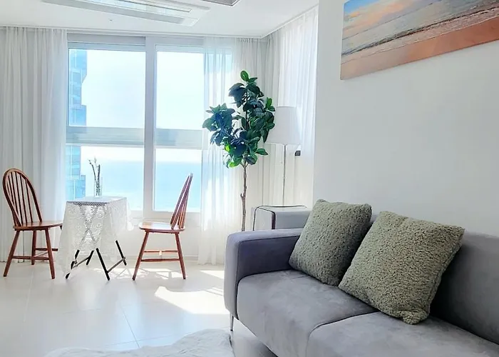 Irua Haeundae 3*