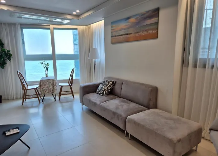 Irua Haeundae アパートホテル 3*