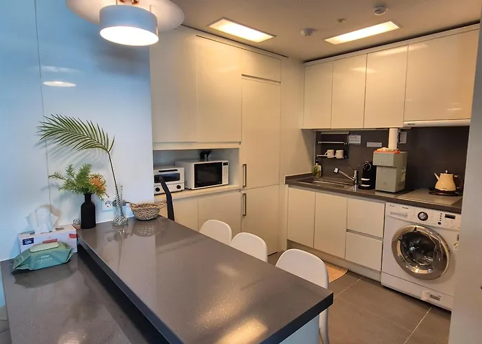 Irua Haeundae アパートホテル 3*