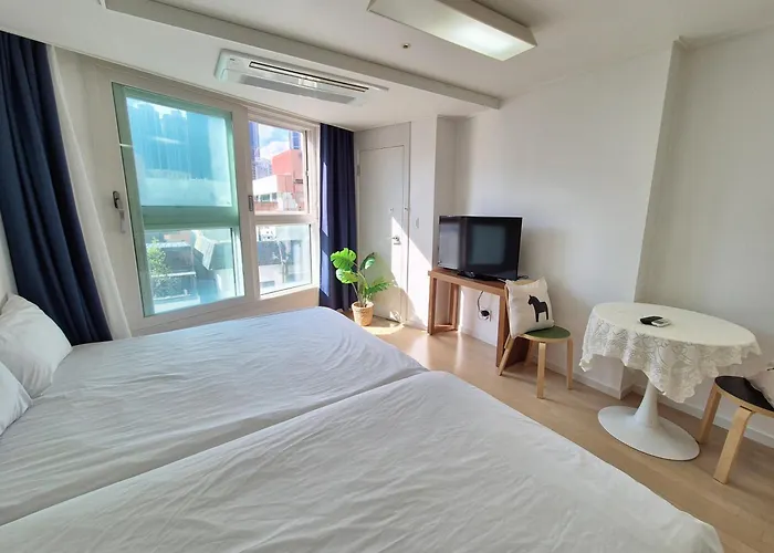 アパートホテル Irua Haeundae 3*